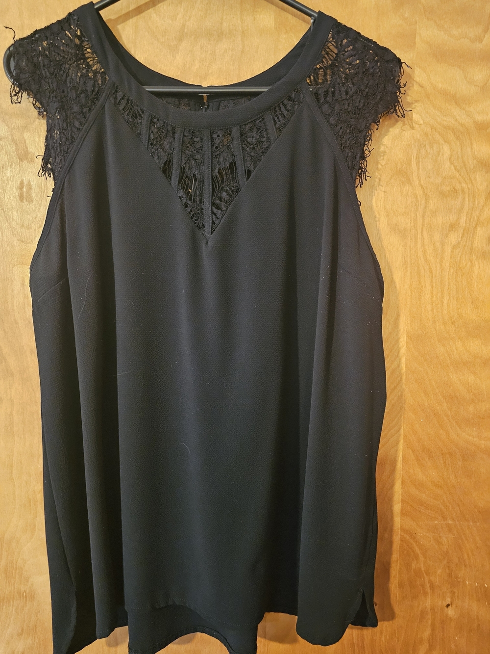 TRULY Black Lace-Shoulder Sleeveless Camisole